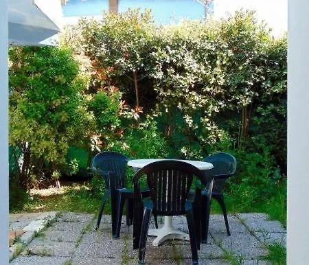 Trilocale Con Giardino In Centro, - N157 * Numana