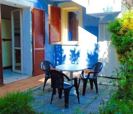 Trilocale Con Giardino In Centro, - N157 * Numana